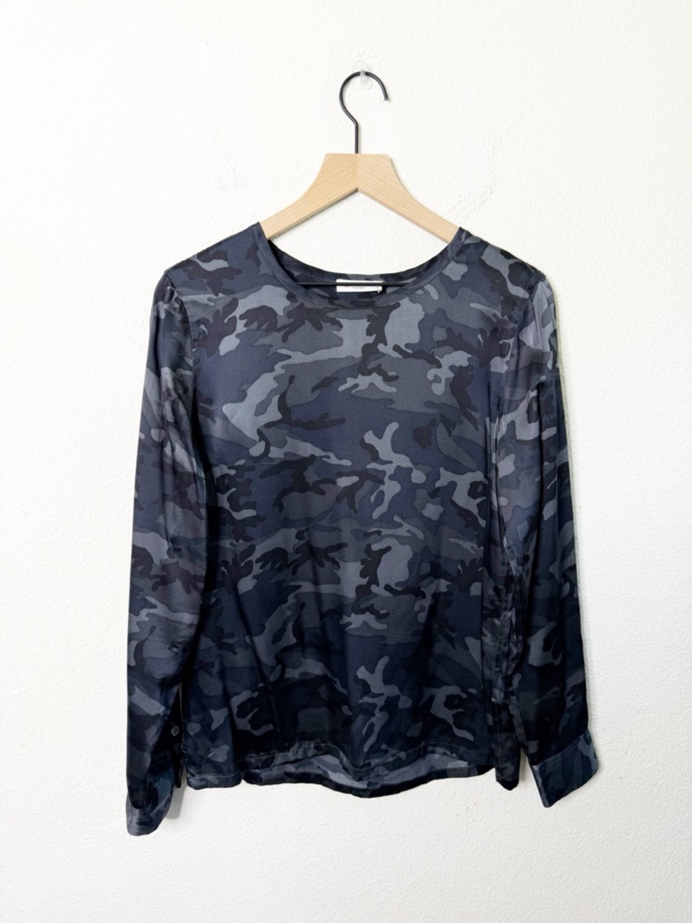 Equipment Femme Gray Camo Silk Long Sleeve Blouse Womens Pullover Top Size S